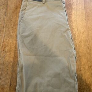 Roundtree & Yorke Men's Khaki Chinos